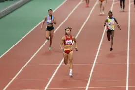 中国队夺得田径女子4×100米接力冠军 ​葛曼棋成就双冠王图片