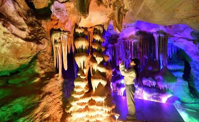 层林尽染，走进保康的秋日诗篇！