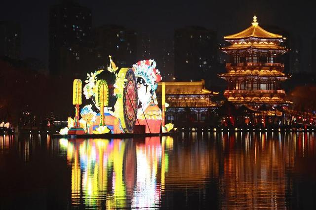“长安灯会”流光溢彩