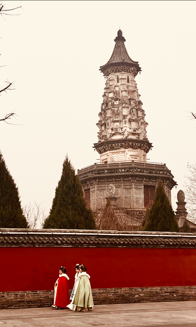 文化中国行｜残佛无言，微笑流散世界