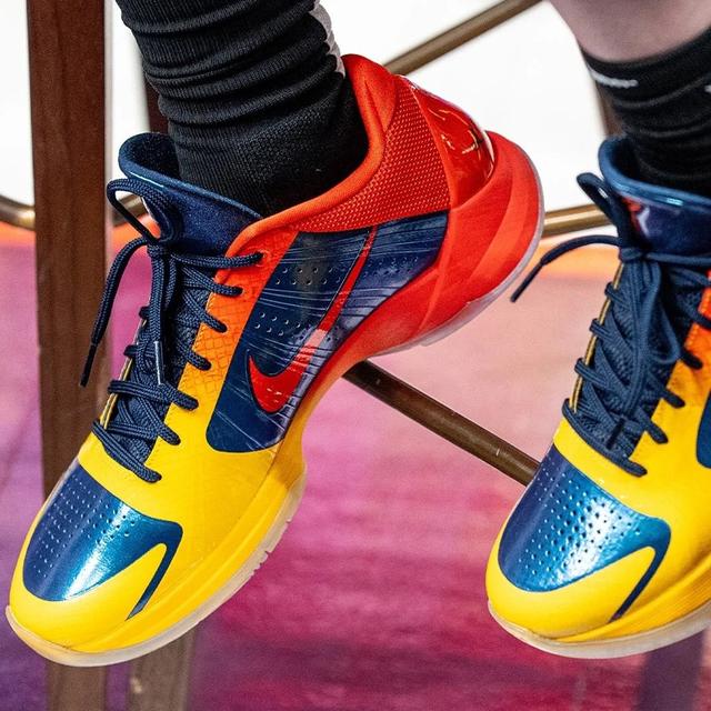 全明星「克拉克 Kobe 5」首次曝光！颜值太高了！