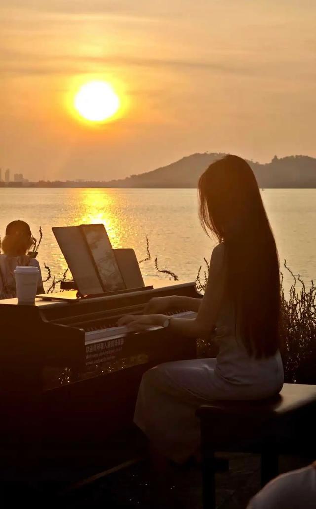 送票！13分14秒的云端告白，是东湖的七夕仪式感
