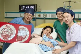 蛇年春节最好的“礼物” 新生宝宝来了图片