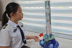 跨学科融合做顶帽子，小学“帽子秀”秀翻全场图片