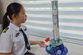 跨学科融合做顶帽子，小学“帽子秀”秀翻全场图片