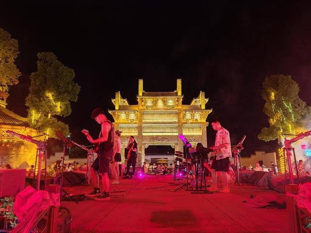 云梦：万人共赴千年古城夜宴 祥云湾奏响夜色七重奏文旅交响乐