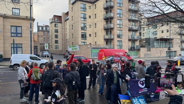 被开除员工在R星总部外激烈抗议《GTA6》前景堪忧