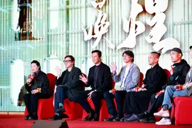 田沁鑫携主创主演共赴召唤之约 张艺兴：出道12年就是在为这部话剧打基础图片