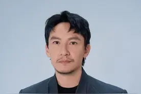 首次演话剧，张震喜欢舞台表演的“留白”｜专访图片