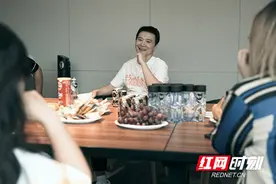 汪俊新剧《小满生活》热播 从家庭文化磁场诠释“小满胜万全”图片