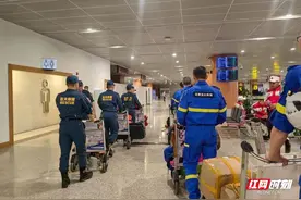 “晚点联系你，我在接救援队的路上”——直击缅甸震区的湖南声音图片