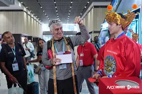 多图直击广交会第一期收官，超13万名境外采购商线下参会图片