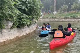 首届龙潭中湖公园水陆两栖定向越野挑战赛举办图片