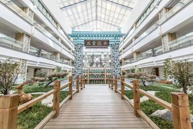 初冬的第一场旅行不如“进山游”→