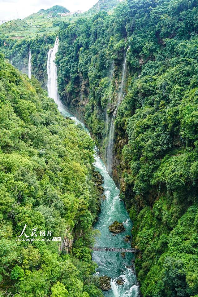 贵州兴义：马岭河峡谷迎客来