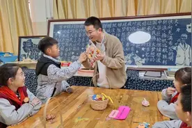 济南高新区黄金谷学校开展“用英语讲生肖故事”活动图片