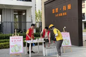 “00后”小伙在上海有两个身份，只因……图片