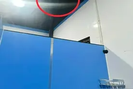 摄像头正对着淋浴间！女游客水上乐园冲完澡后才发现！景区回应→图片