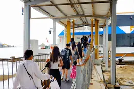 港澳小长假，九洲港口岸持续迎来入境客流高峰图片