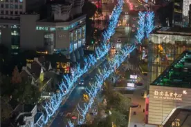 南京西路商圈夜景“变”了，焕新后的夜景灯光今晚点亮图片