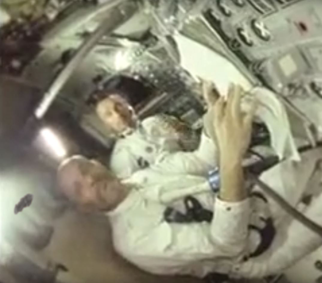 宇航员如何在太空解决生理需求