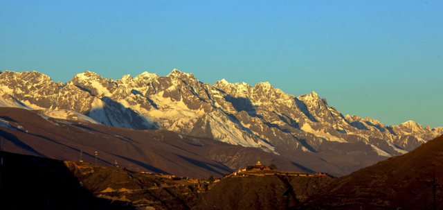 甘孜县的冬天真的太适合慢慢游了！
