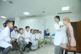 “长大我要当医生”!小小医生体验 唤醒大大梦想图片