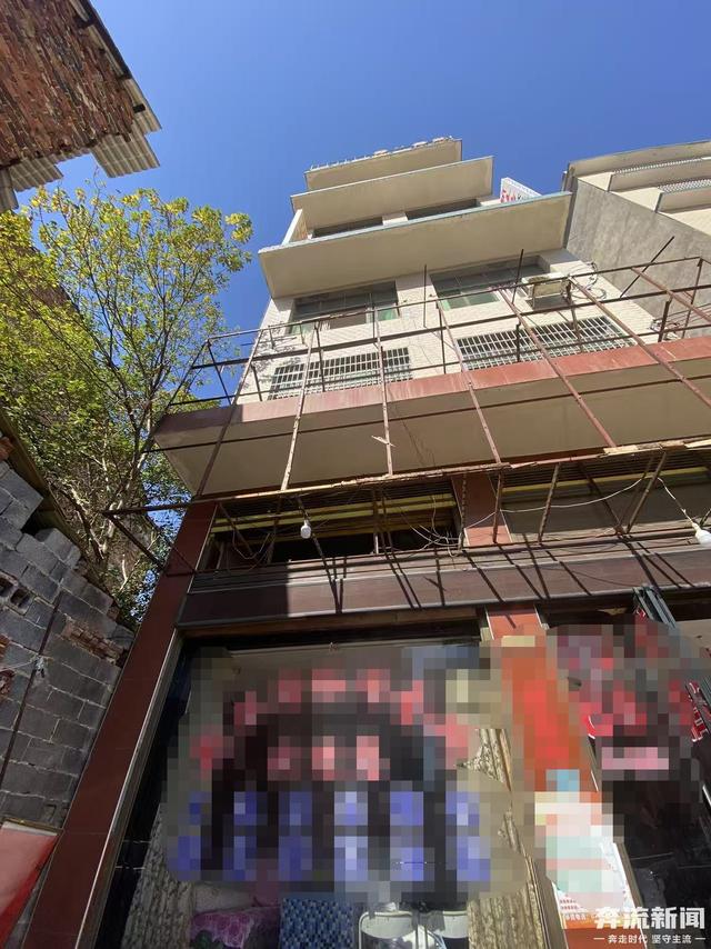 湖南一对恋人结婚前一天先后坠楼身亡 当地警方：正在调查