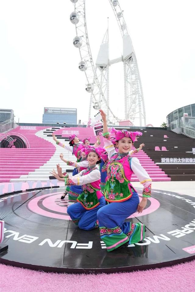 火热7月，红河歌舞在厦门刮起“最炫民族风”！