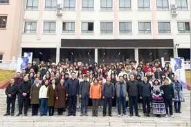 当蓝染遇见更多色彩，兴义民族师范学院这场特色展览不容错过图片