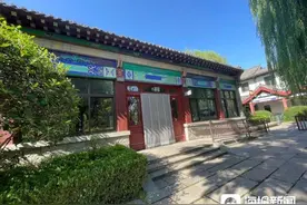 探访让人“上瘾”的大明湖厕所：能吹着空调赏美景，外地游客直呼“进来就不想走”图片