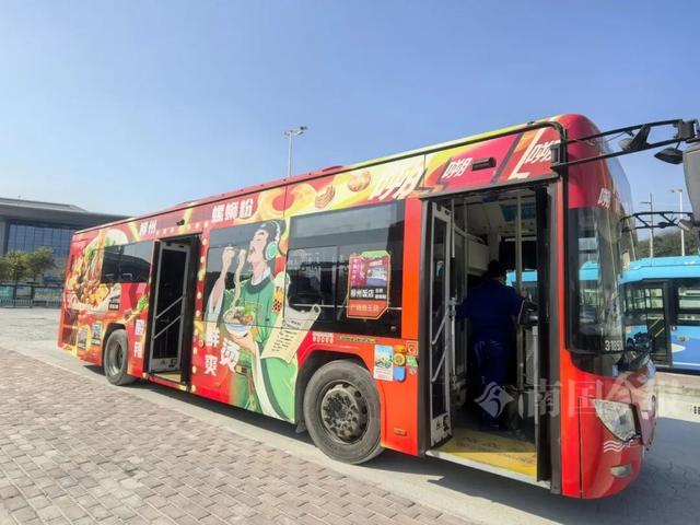 柳州这移动网红景点又惊艳了！夜晚还会发光