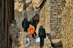 特别策划｜大山深处有个“红法官”图片