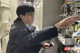 文化中国行丨90后火车司机彭凌志：除夕夜 喜团圆图片