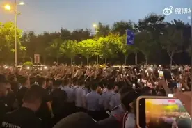 博主：库里停留在西安机场几小时后直接飞沈阳，西安行取消图片