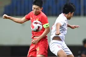 （体育）足球——国际邀请赛：中国U19胜越南U19图片