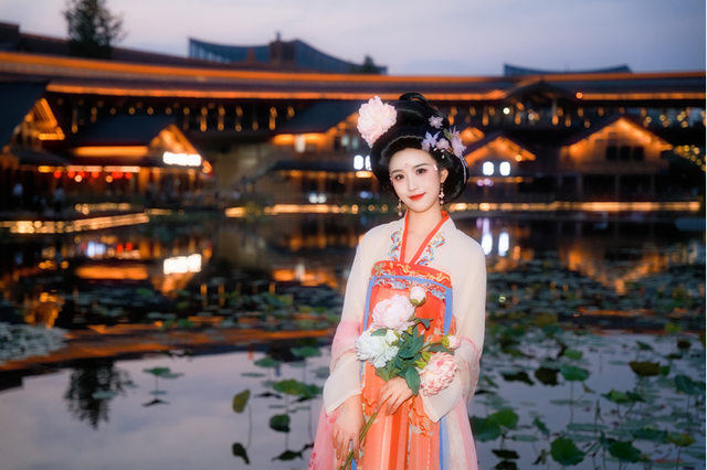 肥肠粉必须配军屯锅魁·····这对CP太好磕