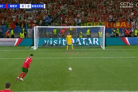 失点、飙泪、自我“救赎”……一场比赛看尽C罗史诗般的足球生涯图片