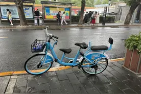 收费高、还车范围苛刻、安全隐患多，“亲子单车”乱象待治理图片