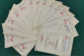 “一条龙”广布局、花样跳绳进课堂……宝山区体教融合激发学生运动热情图片