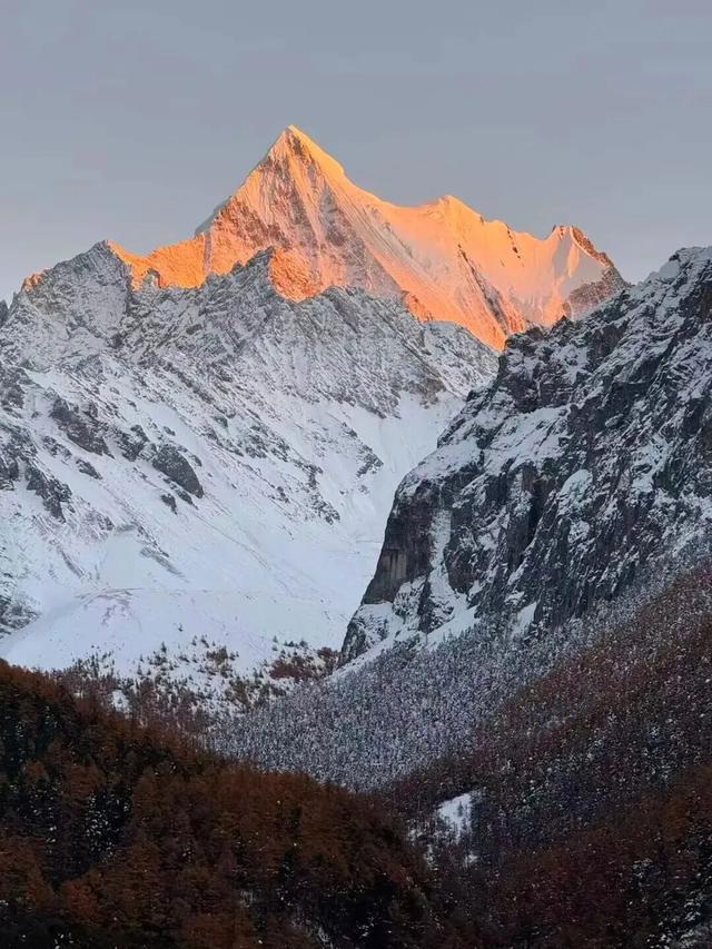 雪后的甘孜，走一路美一路！