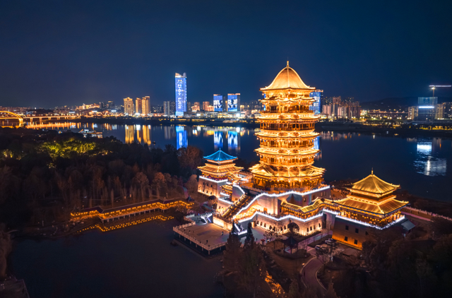 想和你交换一张关于南充夜景的照片