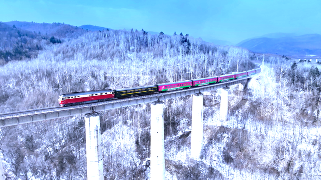 延边旅游隐藏款！雪国“文创”网红火车必打卡