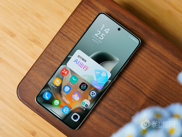 超纤薄设计，轻巧好手感 联想moto X70 Air评测