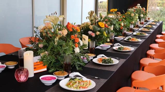 砚山城市会客厅开启营业模式！听湖之畔迎来新地标