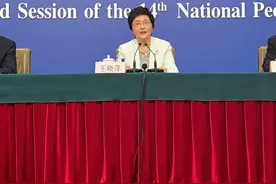 人社部部长王晓萍：新就业形态人员职业伤害保障试点省份将由7个增加到17个图片