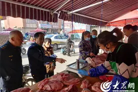 微山县鲁桥镇市场监管所开展农村集贸市场肉类专项检查图片