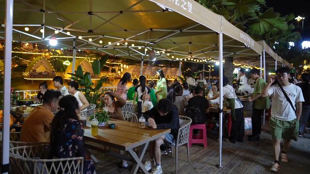 盘州：清凉夏夜，避暑经济火热出圈