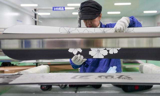 冰雪盛宴火热开启！中国让“冷资源”释放“热动能”