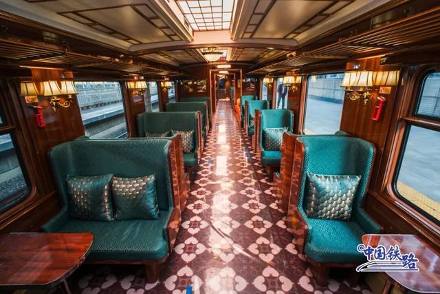 首次载客运行！12306可购票！旅客：上车像穿越，想不想体验一下？